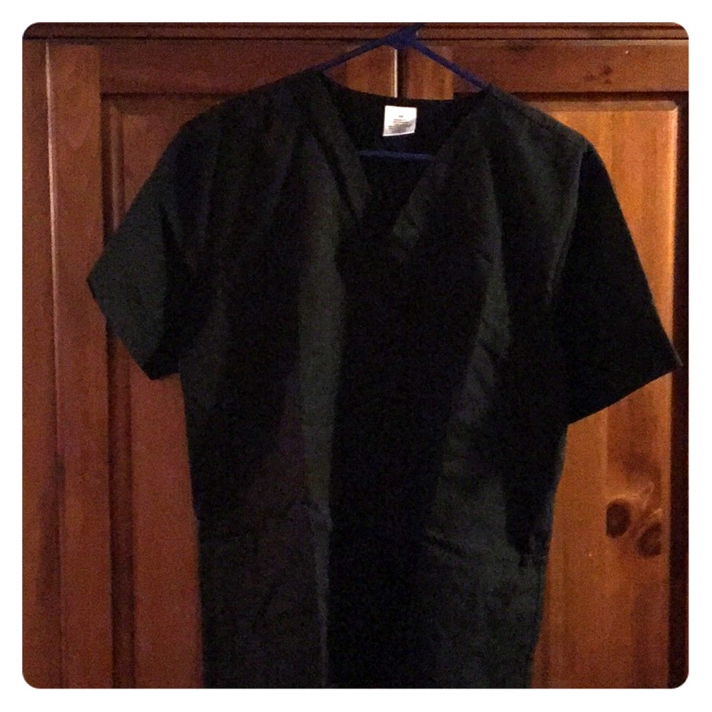 Black scrub shirt size small